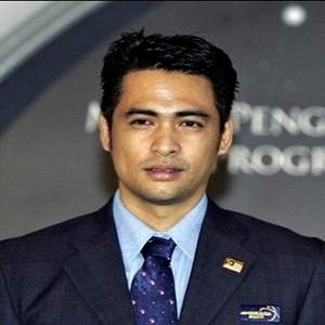 Muslim Pertama Berpuasa di Luar Angkasa